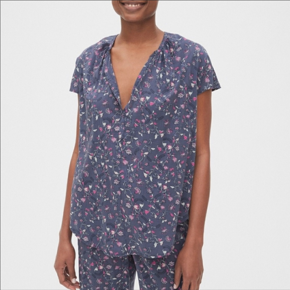 🆕 GAP Dreamwell Floral Print Popover Top